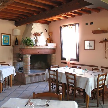 Hotel La Rocchetta 2*