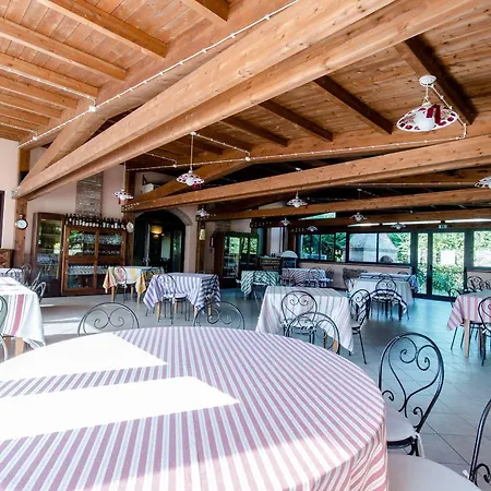 Hotel La Rocchetta Monestirolo