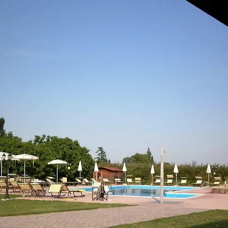 Hotel La Rocchetta 2*