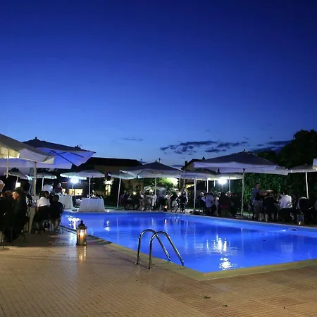 Hotel La Rocchetta 2*